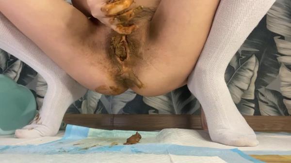 PooGirl � urine enema, double penetration, pussy shit [HD 1280P]  