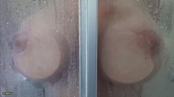 NinaVegas - Nasse Melonen [FullHD 1080P]  - MyDirtyHobby