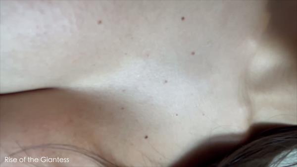 Rise of the Giantess - Soul Survivor - Gigantic Andrea [4K 2160P]
