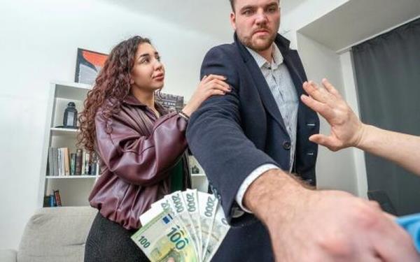 Boni Curly - Real Defective [HD 720P]  - Hunt4K