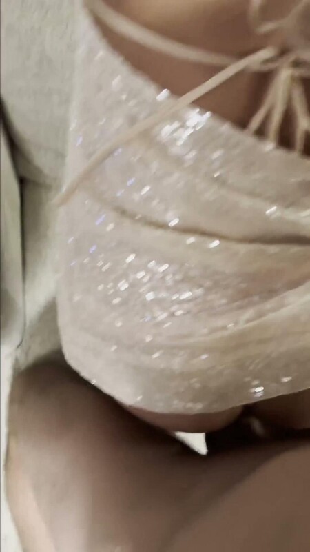 Ambie_Bambii - Ich Habe Einen Creampie in Meinem Neujahrskleid Bekommen [FullHD 1080P]  - MyDirtyHobby