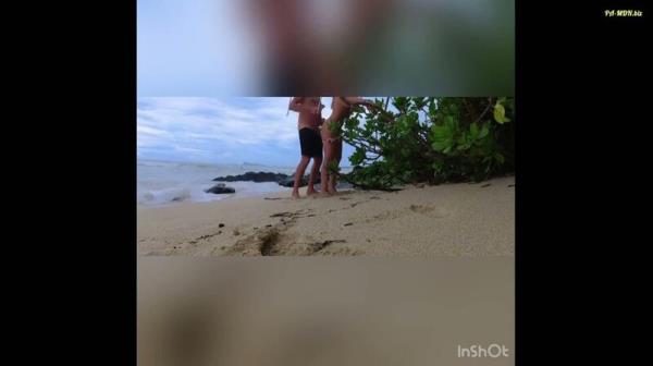 Spuirtcouplexxxx - Offentlicher Strandporno - Blasen - Doggystyle [FullHD 1080P]  - MyDirtyHobby