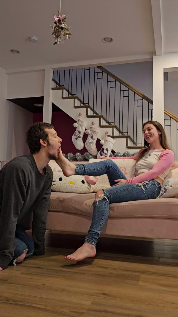 HoneyPotProductions - Mistletoes [FullHD 1080P]  