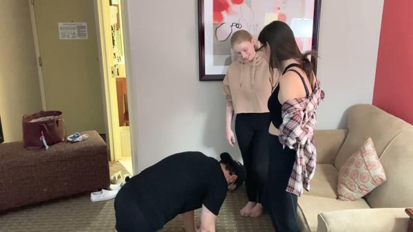 ONLYBALLKICKING - Fit Chicks Damage His Nuts [FullHD 1080P]  