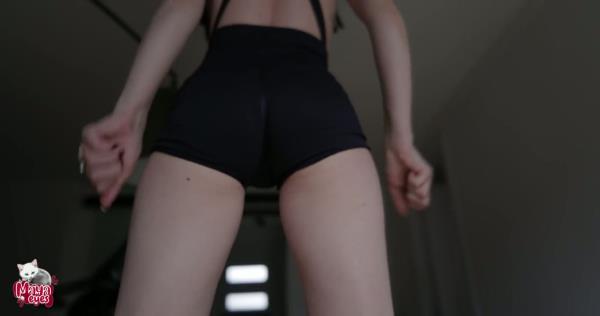 Mayaeyes - Squats With Maya [HD 720P]  