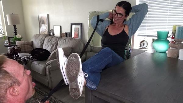 World Goddess - Lick Shht Off The Bottom Of My Sneakers Yes Its Real [FullHD 1080P]  