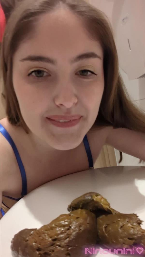 Ninounini � Public Toilet 2 : I Piss And Shit In Public Toilets With Lots Of Traffic, Before Eating My Shit And Getting My Ass Fucked! [FullHD 1080P]  