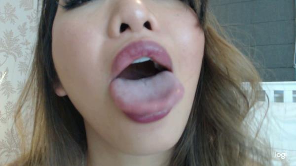 MissReinaT - Close Up Tongue Tease p2 [FullHD 1080P]  