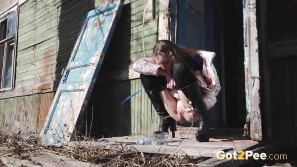 Pissing Games [FullHD 1080P]  