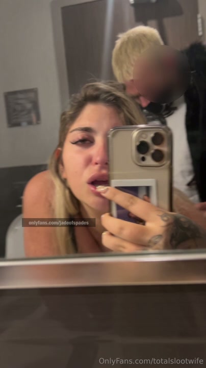 Jadeofspades (Jadeslutwife) - Fucking Date In Theatre Bathroom [SD 404P]  - OnlyFans