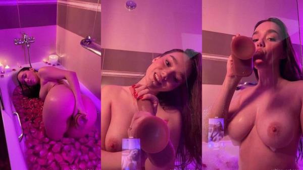 Selti - Bathtub Dildo [FullHD 1080P]  - OnlyFans