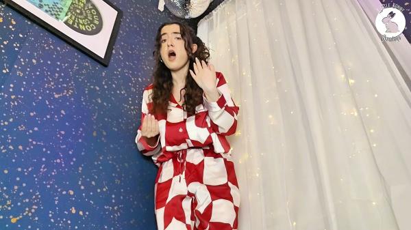 LittleBunnyB - Giantess VS Dust Bunnies [FullHD 1080P]  