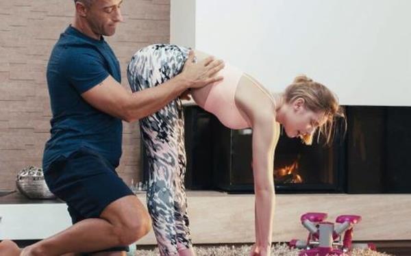 Freya Mayer - Yoga Queen [FullHD 1080P]  - BrazzersExxtra