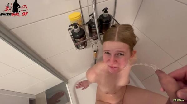 Bikergirl_97 - OMG - Absolut tabu brechen - Zum ersten mal pinkeln versuchen [FullHD 1080P]  - MyDirtyHobby