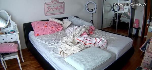 Reallifecam - Linda And Tibor Have Quick Sex From Behinde And Cum Sperm On  Body 05.06.2026 [SD 500P]  