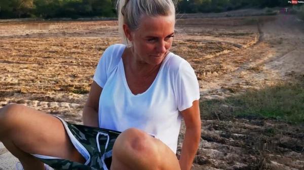 Dirty-Tina - Pissen on Tour 3 [FullHD 1080P]  - MyDirtyHobby