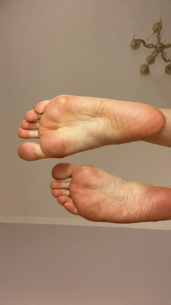 Pandora Princess - FISHNET TEASE bare feet goon edging and denial [FullHD 768P]  