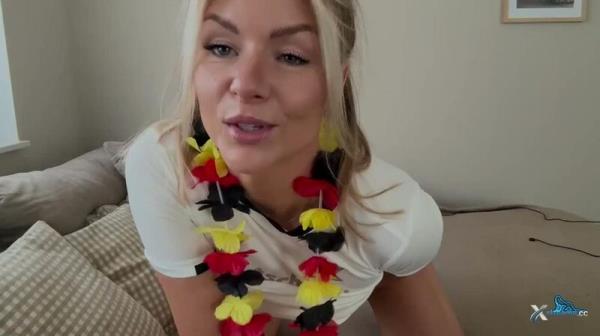Bibixxx - Fu?ball WM 2026 - Warm up mit BIBIXXX [HD 720P]  - MyDirtyHobby
