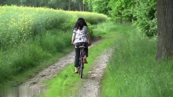Paarfetisch34 - Direkt beim Radfahren gepisst [HD 720P]  - MyDirtyHobby