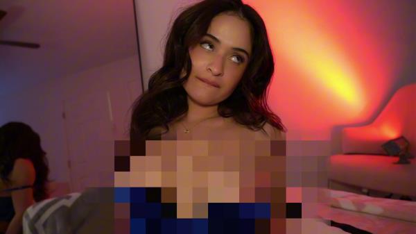 Princess Alexx - Come Look at My Tits [4K 2160P]  